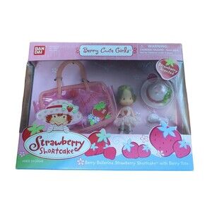 BanDai Berry Cute Girls Berry Ballerina Strawberry Shortcake With Berry Tote
